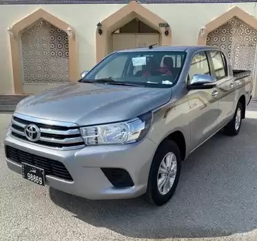 استفاده شده Toyota Hilux برای فروش که در دوحه #5703 - 1  image 